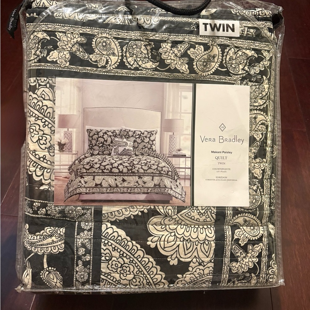 Vera Bradley Black and White Paisley Quilt